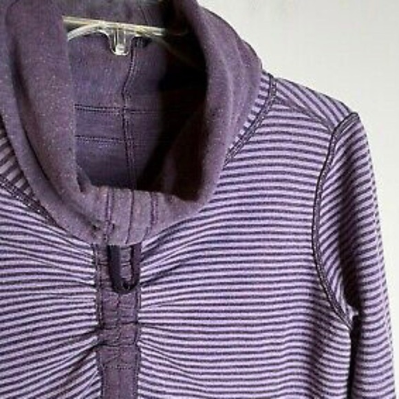 Lululemon "In A Cinch" Reversible Cowl Neck Purple Sweatshirt Size 6 - Picture 8 of 9